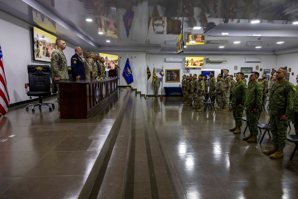 Personnel with the National Aeronaval Service of Panama graduate from courses hosted under the U.S.-Colombia Action Plan