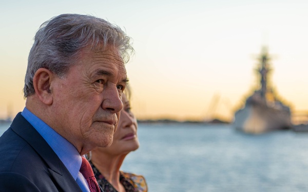 New Zealand Deputy Prime Minister Tours USS Arizona Memorial with COMPACFLT