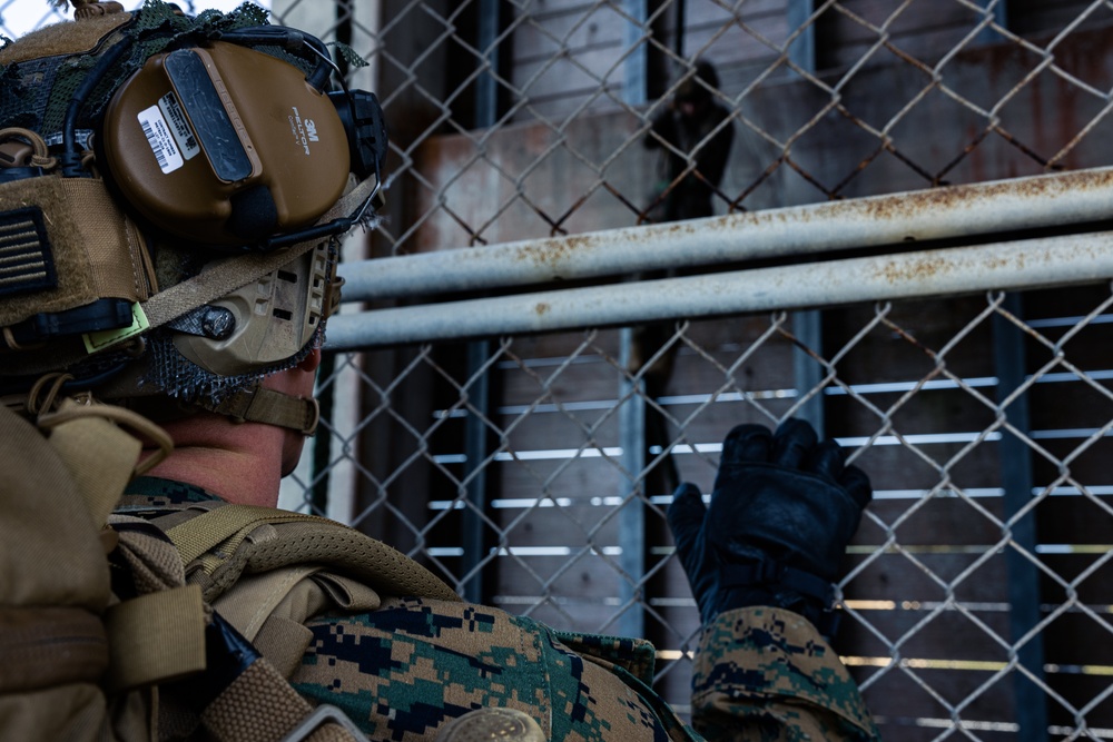 31st MEU | BLT 1/7 completes fast rope qualification