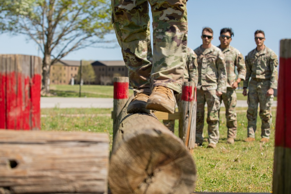 XVIII Airborne Corps Best Squad Competition: Special Forces Obstacle Course