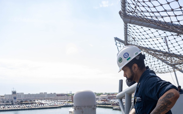 Wasp Pulls into Naval Station Norfolk