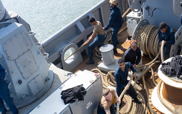 Wasp Pulls into Naval Station Norfolk