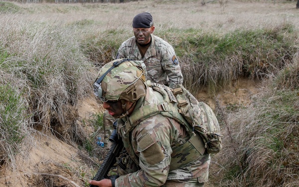 U.S. Army Soldiers Run Bayonet Lanes During British Army Leader Development Programme