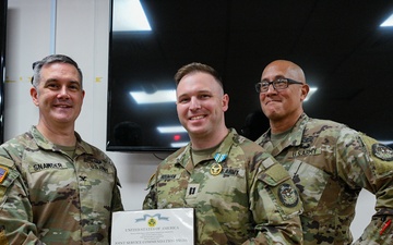 DISA HQ command visits Bahrain