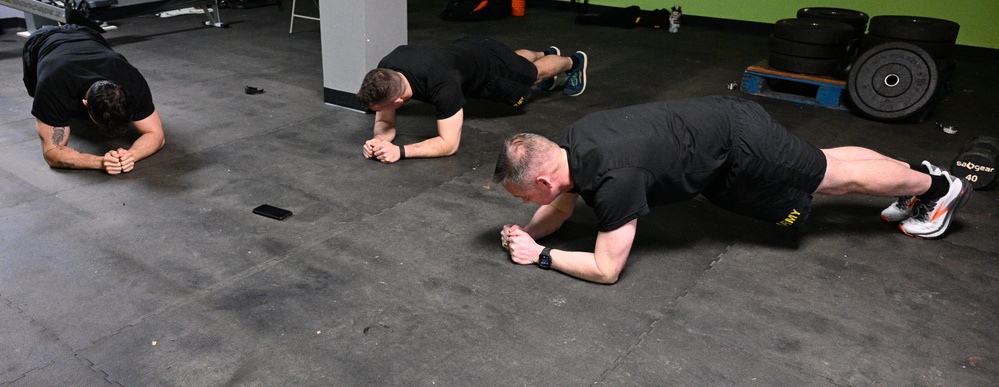 Buffalo District Military Leaders Practice Army Combat Fitness Test