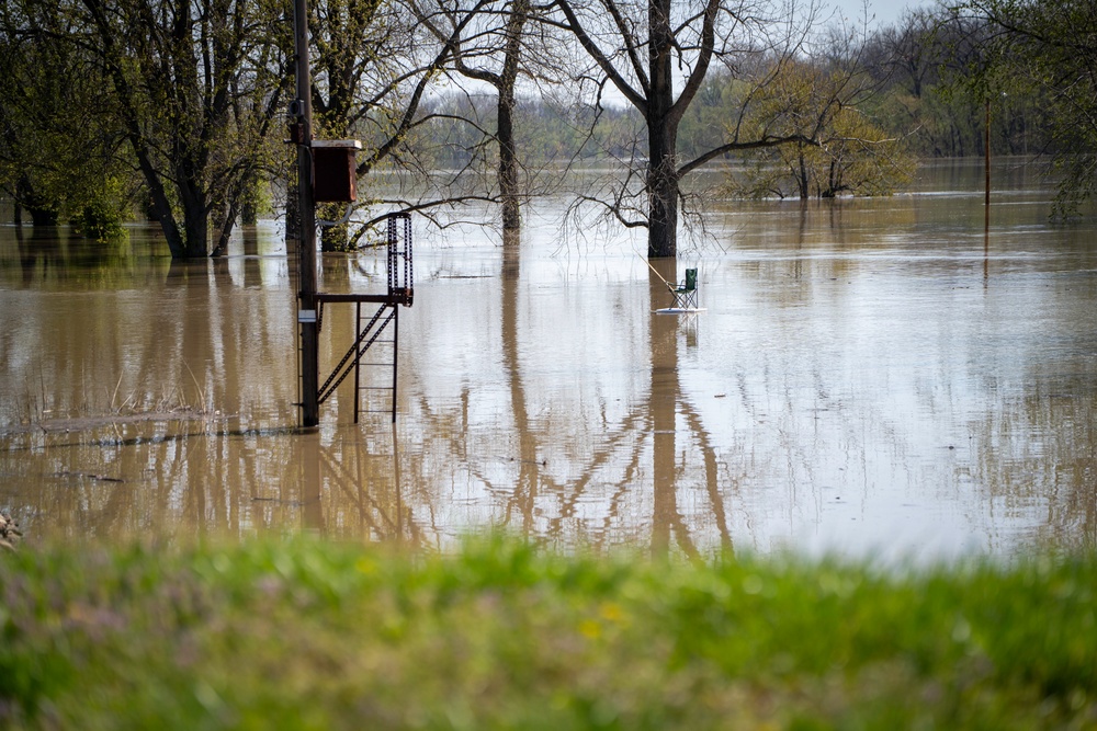Louisville District responds to historic midwest flooding