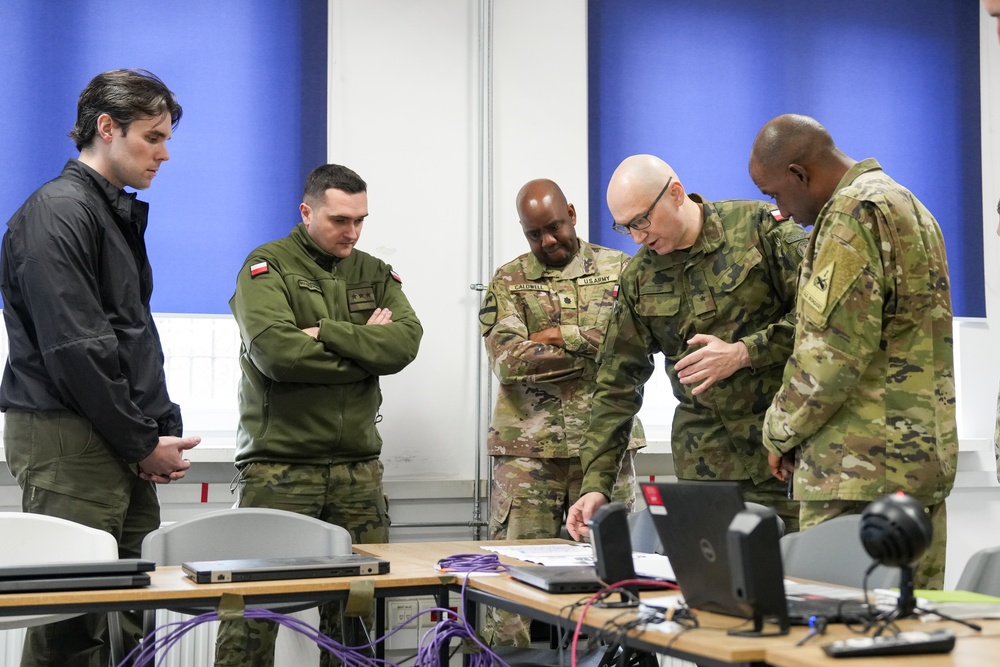 1AD DSB Establishes Partnership with Polish Territorial Defense Forces