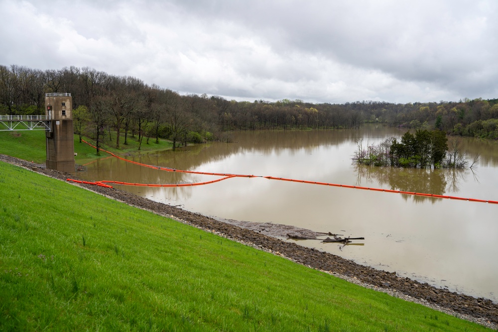 Louisville District monitors lake levels at USACE dams