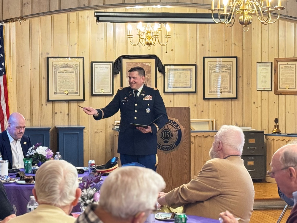 Illinois Army National Guard Officer Speaks at American Legion Post 264