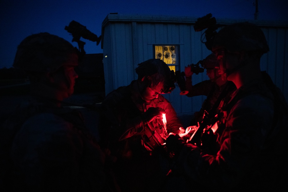 XVIII Airborne Corps Best Squad Competition: M4 Night Qualification