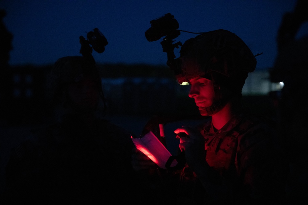 XVIII Airborne Corps Best Squad Competition: M4 Night Qualification