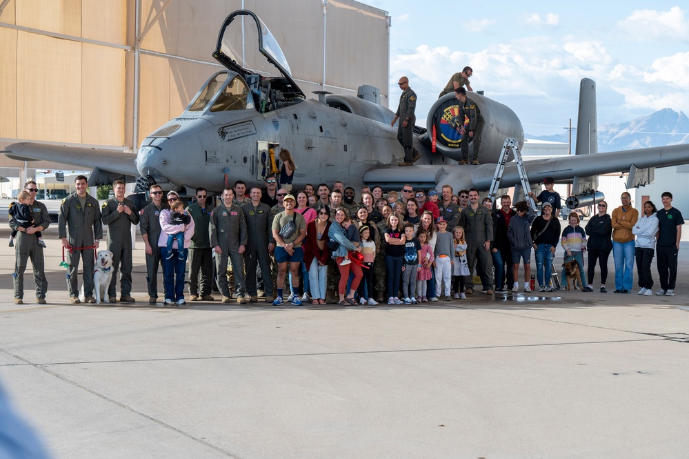 Maj. Lindsay &quot;MAD&quot; Johnson fini flight