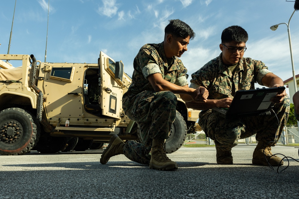 31st Marine Expeditionary Unit performs radio operability testing