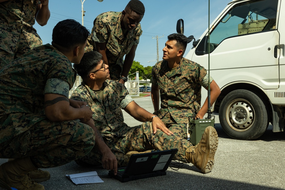 31st Marine Expeditionary Unit performs radio operability testing