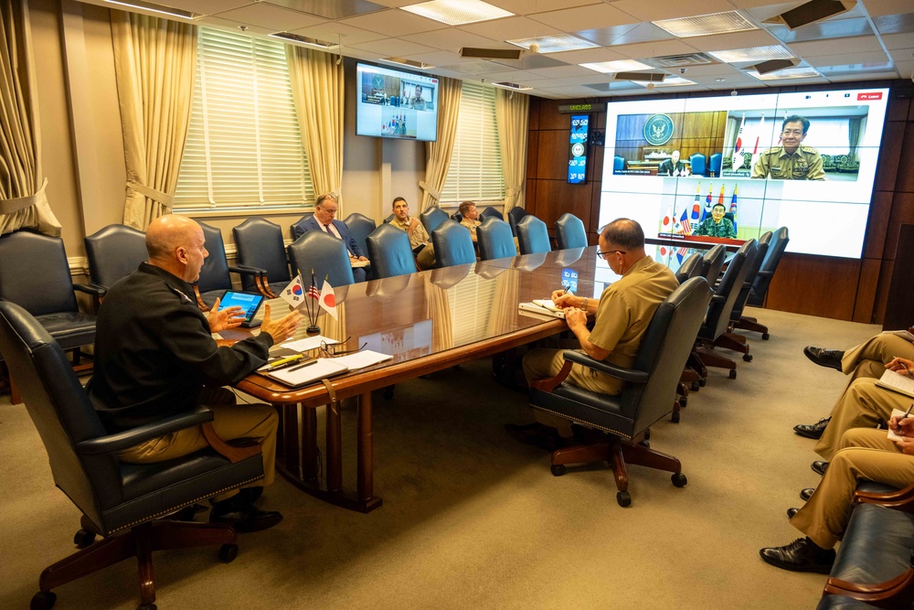 ACNO Meets with Japanese and Korean Counterparts