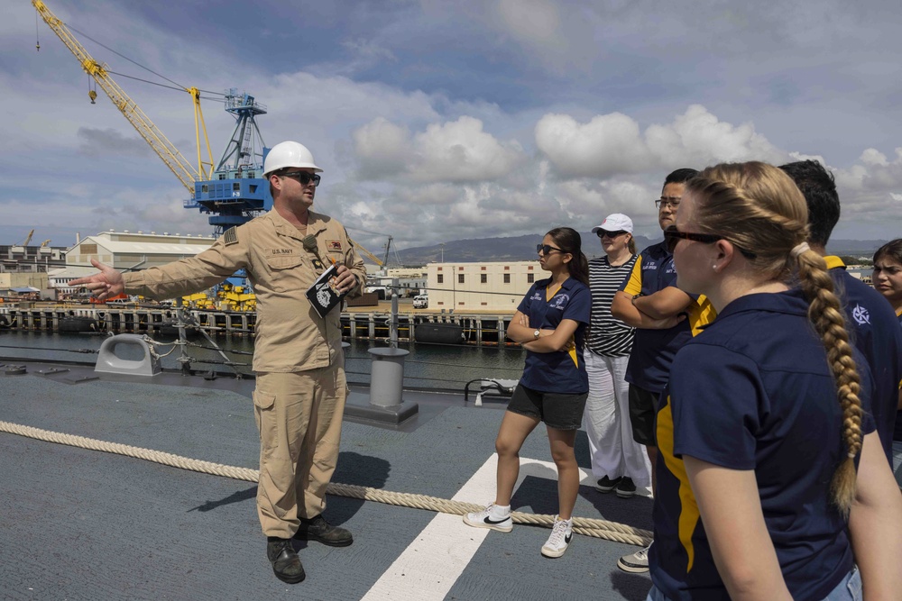 Clements High School Navy Junior ROTC tours USS Decatur (DDG 73)