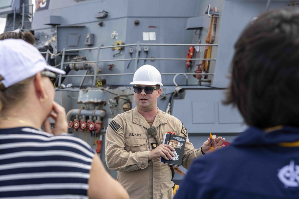 Clements High School Navy Junior ROTC tours USS Decatur (DDG 73)