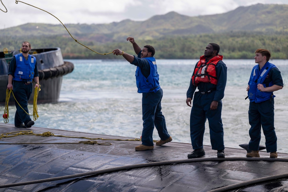 USS Annapolis Returns to Naval Base Guam