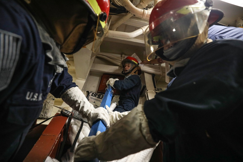 USS Milius (DDG 69) Conducts Integrated Training Team Drills While Operating in the South China Sea