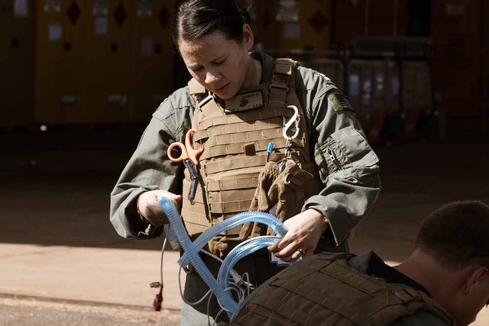 MRF-D 25.3: U.S. Navy nurses and Corpsmen conduct enroute care training
