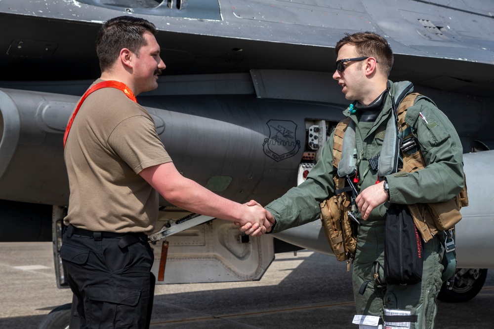 U.S. Marine Corps, Air Force ready for Freedom Flag 25-1