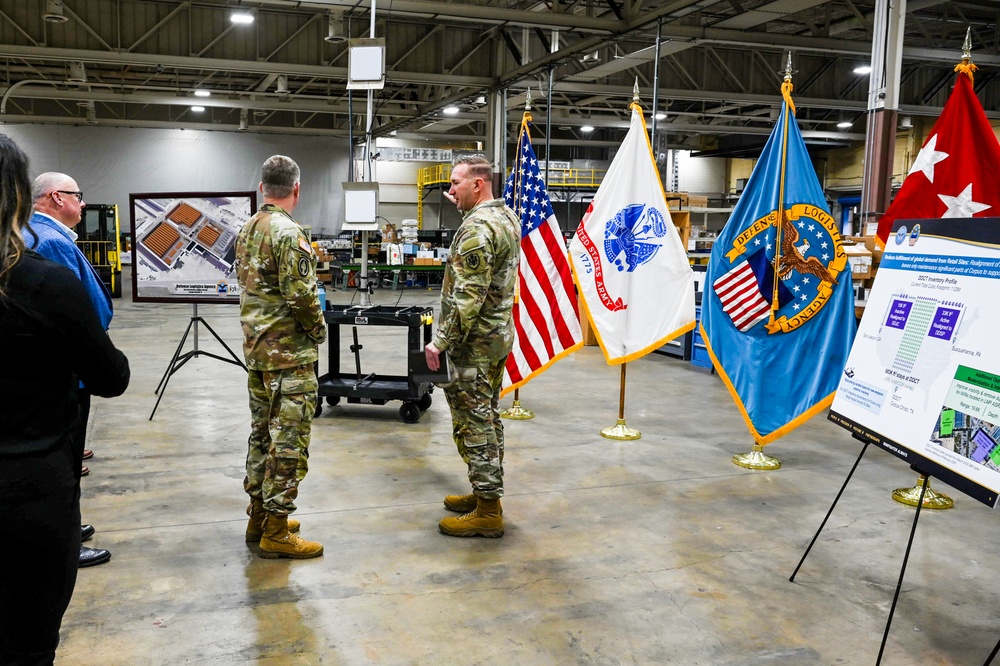 DLA Distribution Corpus Christi showcases capabilities to AMC leader