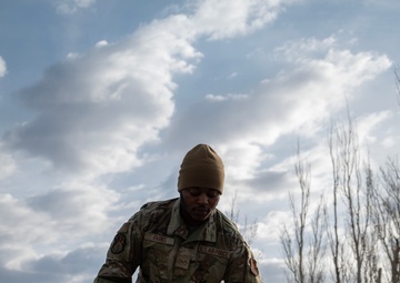 5th Civil Engineer Squadron: Taking pests out like pros