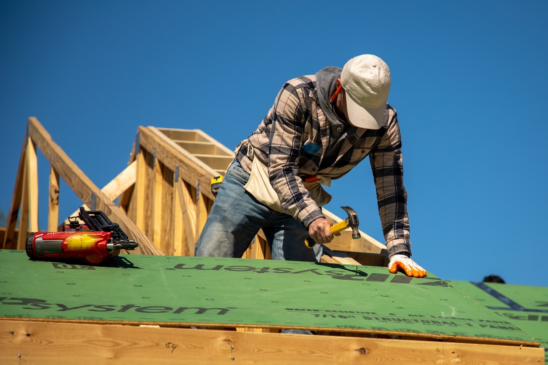 U.S. Marine Lance Cpl. Colton Ricigliano, a utilities system technician with the 24th Marine Expeditionary Unit (MEU), volunteers with the Habitat for Humanity foundation in Wilmington, N.C., April 16, 2025. 24th MEU Marines and Sailors volunteer with different organizations to give back to local communities and build relationships. (U.S. Marine Corps photo by Cpl. Victoria Hutt)
