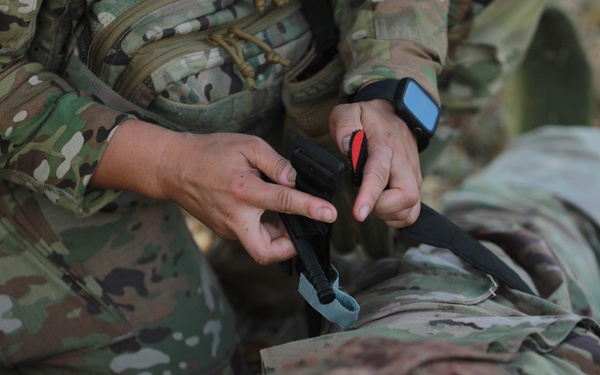 404 CA BN trains in Camp Santiago