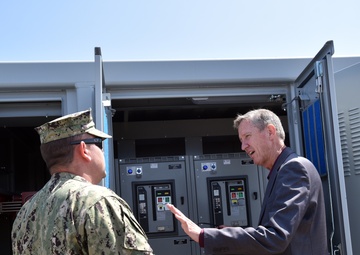 Dr. Brett Seidle Visits NAVFAC EXWC