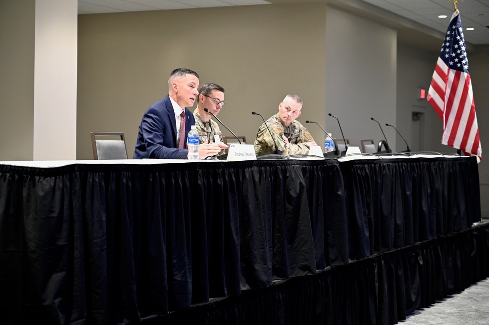 Air Force Life Cycle Management Center’s Training Directorate PEO Speaks at Forum