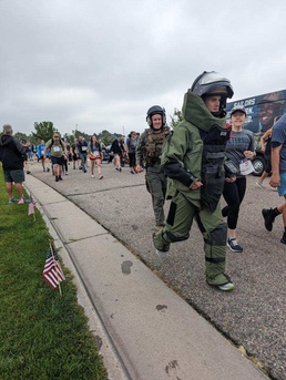 Navy Sailor to Run Salt Flats Ultra Marathon in 85-lb Bomb Suit