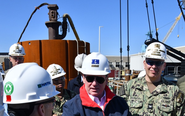 SECNAV Visits Portsmouth Naval Shipyard