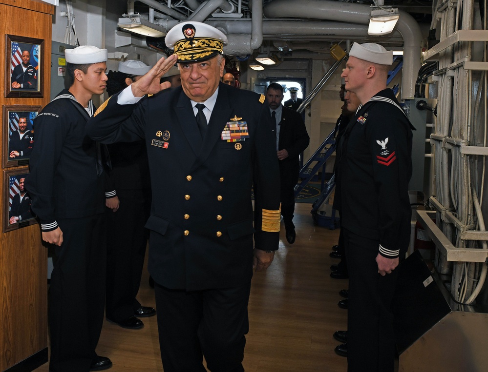 USS Mount Whitney conducts key leadership engagements between Sixth Fleet and Tunisia