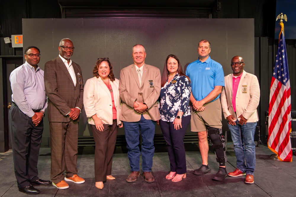 Fort Stewart commander updates community, builds stronger ties