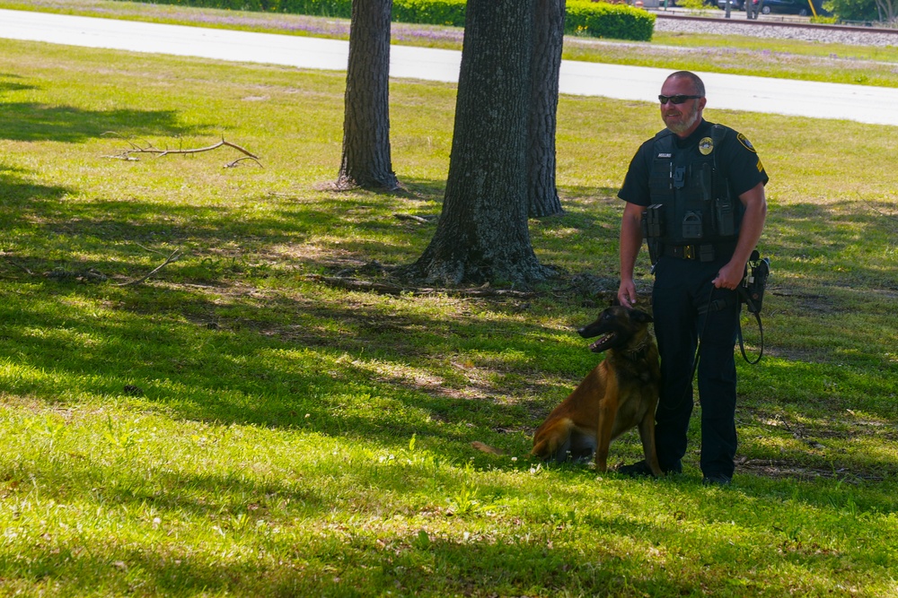 Robins’ military working dogs, Warner Robins Police team up to protect community