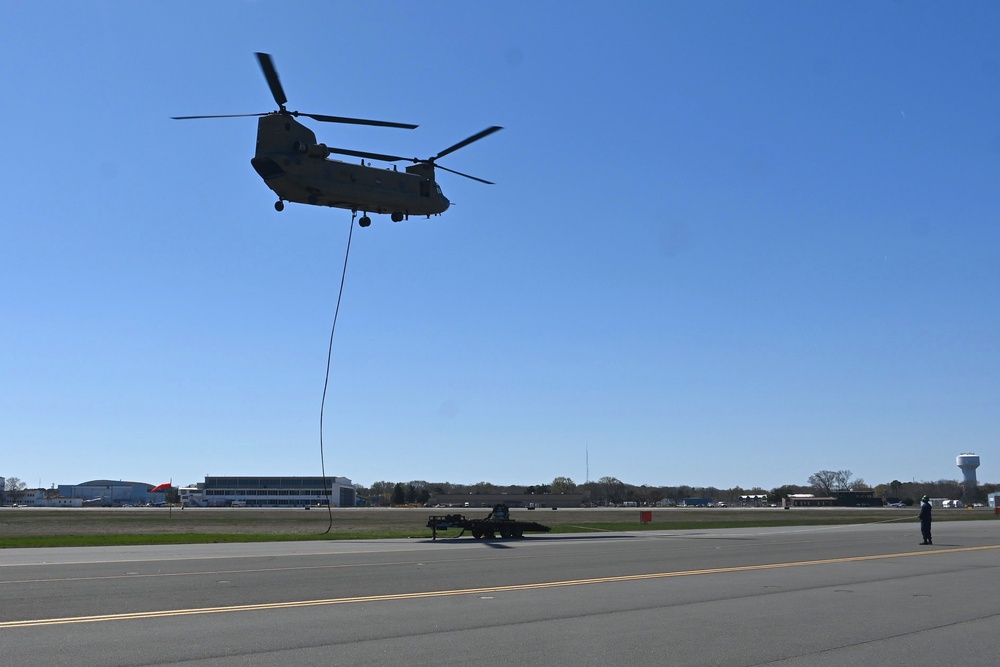 28th ECAB Chinook transports batteries to lighthouse in Delaware Bay