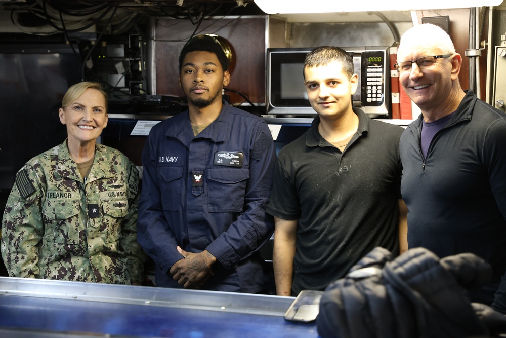 Rear Adm. Treanor, World-class chef Robert Irvine visits USS Albany