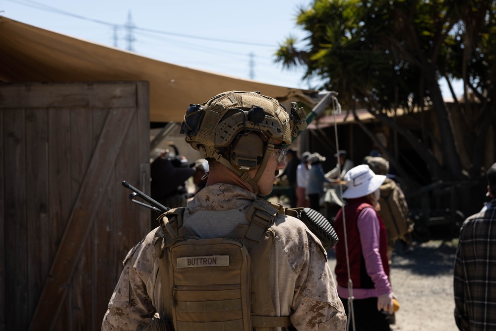 U.S. Marines demonstrate infantry immersion trainer for think tank