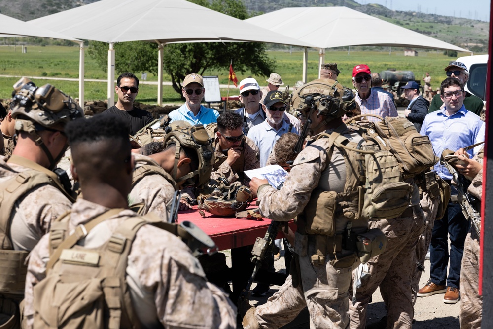 U.S. Marines demonstrate infantry immersion trainer for think tank