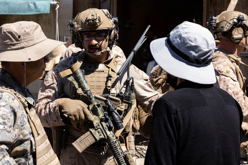 U.S. Marines demonstrate infantry immersion trainer for think tank