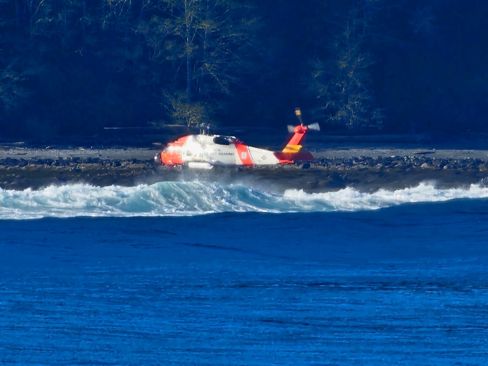 Coast Guard suspends search for overdue boaters off Neah Bay, Washington