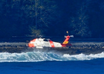 Coast Guard suspends search for overdue boaters off Neah Bay, Washington