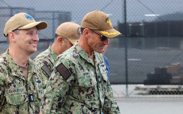 Rear Adm. Chris Cavanaugh Visits Undersea Rescue Command