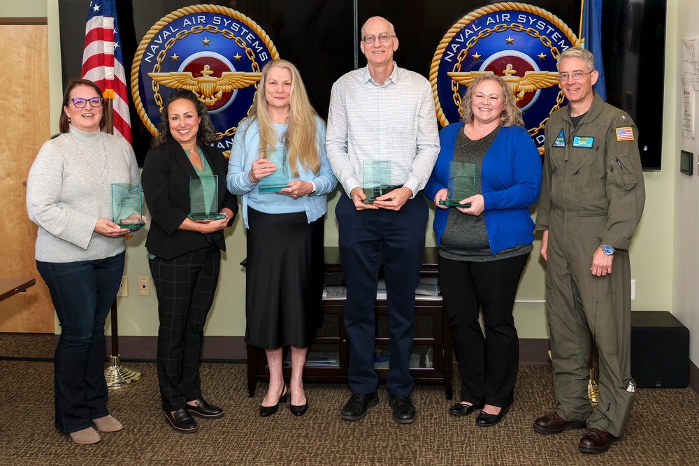 Commander’s Award Honors NAWCWD Team for Workplace Partnership