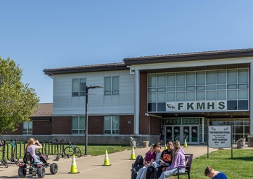 Fort Knox Middle High School ‘purples up’ for Month of the Military Child