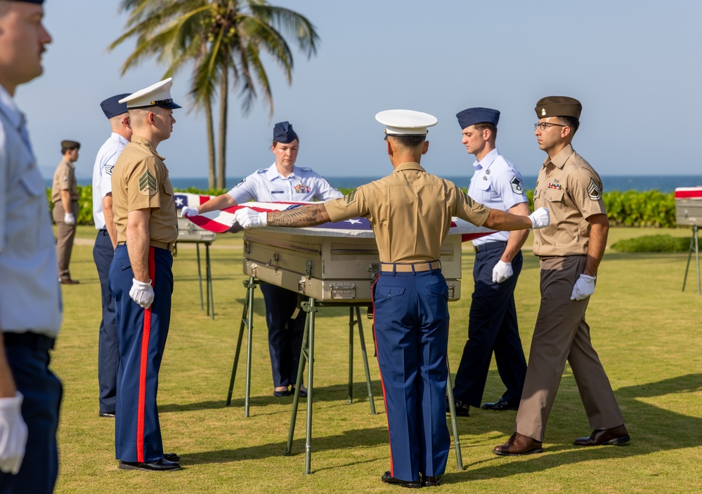 U.S. Ambassador Marc E. Knapper, VNOSMP and DPAA personnel conduct repatriation ceremony - 25-2VN