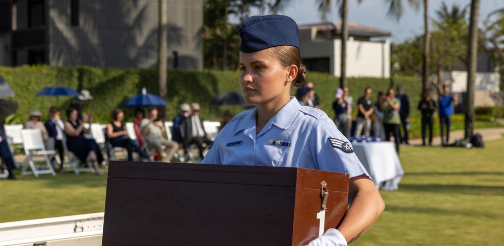 U.S. Ambassador Marc E. Knapper, VNOSMP and DPAA personnel conduct repatriation ceremony - 25-2VN