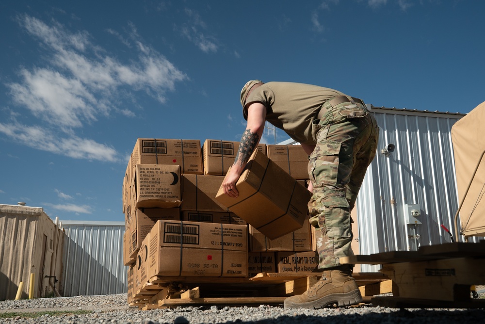 2nd Stryker Brigade receives MRE's in support of southern border mission