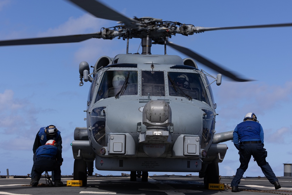 USS Curtis Wilbur (DDG 54) Conduct Flight Operations